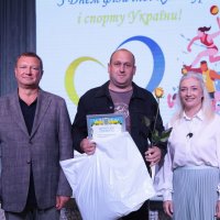 Перша  заступниця начальника ОВА Наталя Заболотна, заступник голови обласної Ради Ігор Івасюк та учасник заходу