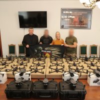 Перша заступниця начальника ОВА Наталя Заболотна, голова обласної Ради Вячеслав Соколовий та військові