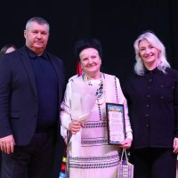 Перша заступниця начальника ОВА Наталя Заболотна, голова Вінницької обласної Ради Вячеслав Соколовий та учасниця заходу