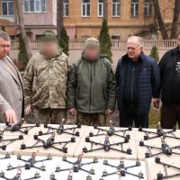 заступник начальника ОВА Сергій Здітовецький, голова Вінницької обласної Ради Вячеслав Соколовий, директор Департаменту з питань цивільного захисту, ресурсного забезпечення сил оборони і безпеки ОВА Богдан Зубчик та військові